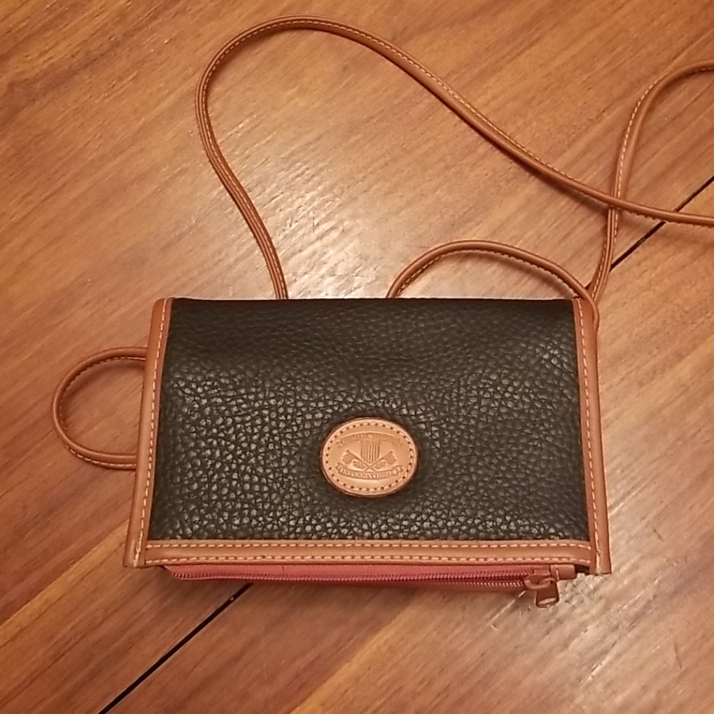 Michael Stevens vegan pebble leather xbody!